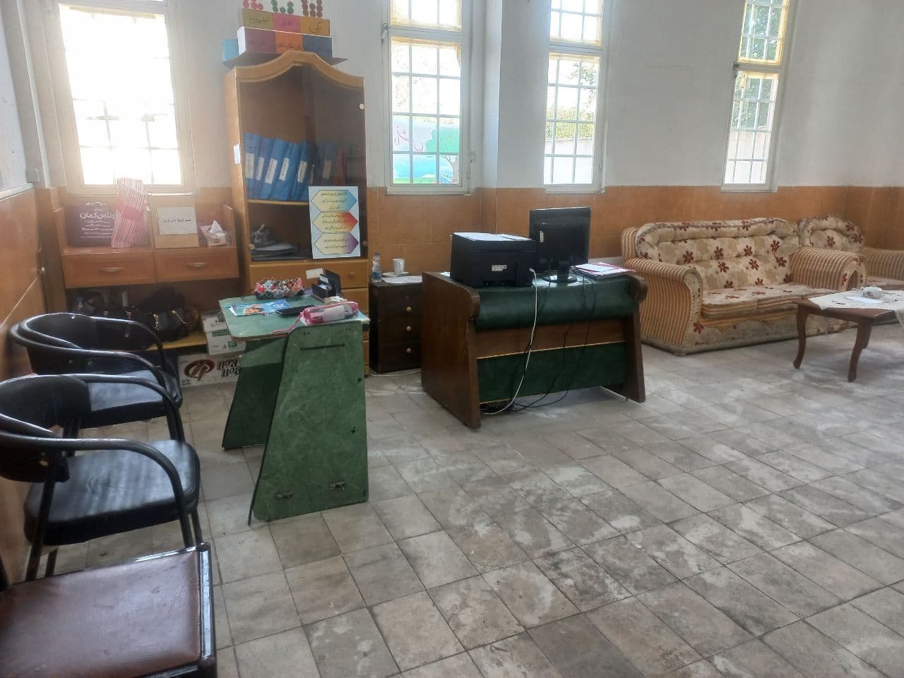 پیش دبستان و دبستان پسرانه دنیای گلها